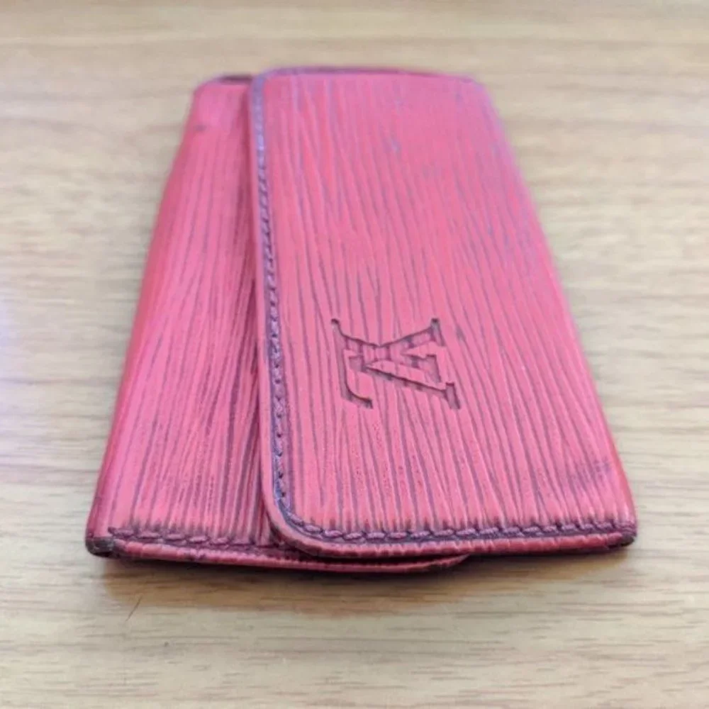 Louis Vuitton Epi Key Holder/Wallet #903💥PRICE DROP💥